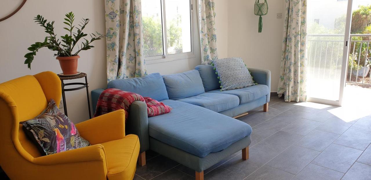 Athena And The Owl Beachside Apt Paphos Esterno foto