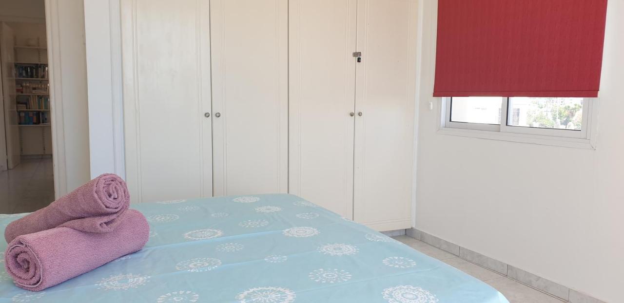 Athena And The Owl Beachside Apt Paphos Esterno foto